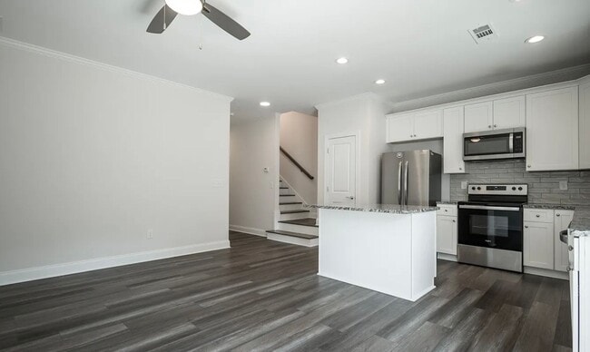 Building Photo - 123 Magnolia Pl