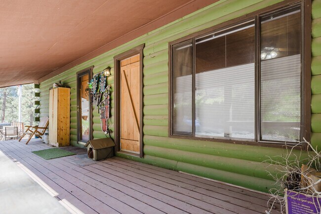 Foto del edificio - 77 Navajo Ln