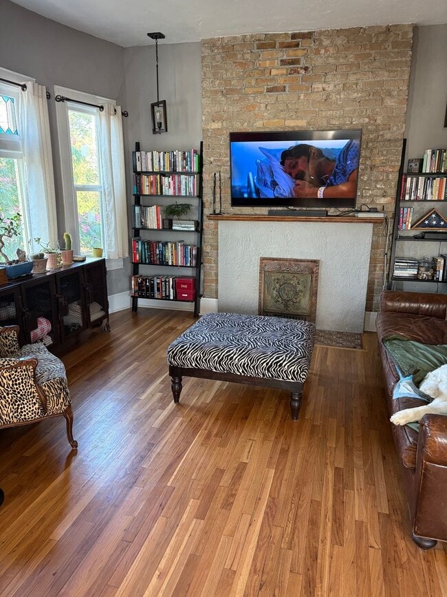 Building Photo - Charming 2-Bedroom Home in The Avenues!