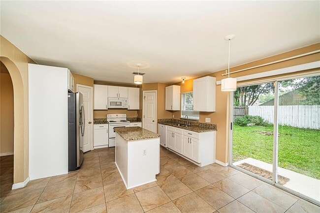 Building Photo - 3838 Stonefield Dr