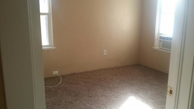 Foto del edificio - 1320 N Irwin St