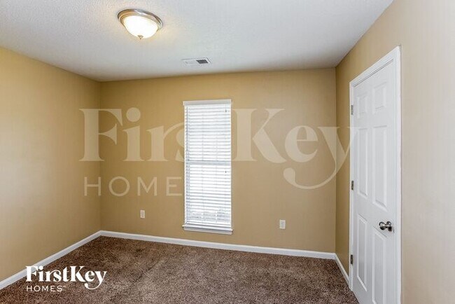 Foto del edificio - 6578 Bentley Cove