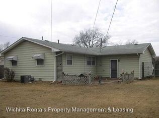 Building Photo - 1000 N Country Acres Ave