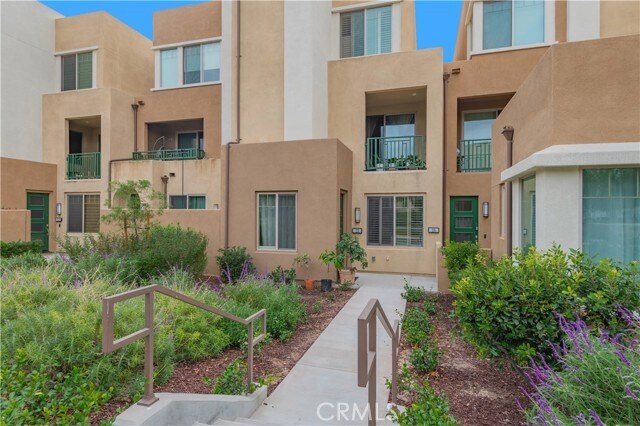 Building Photo - 118 Cadence