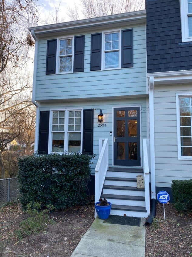 Primary Photo - Immaculate end unit townhome in Raleigh's ...