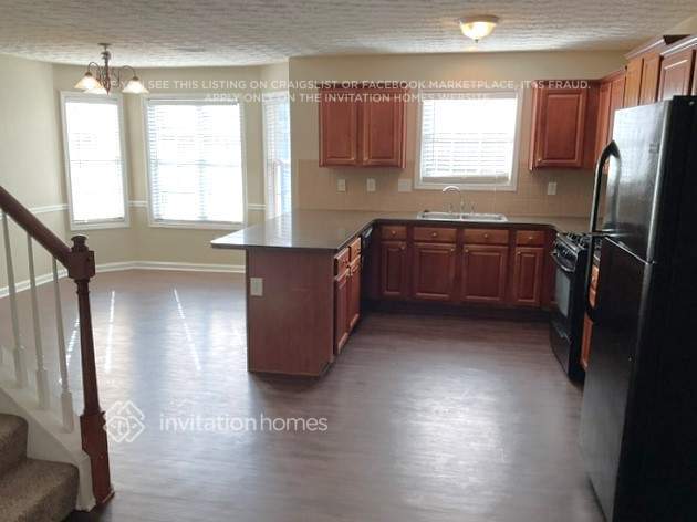 Foto del edificio - 4104 Roslindale Ln