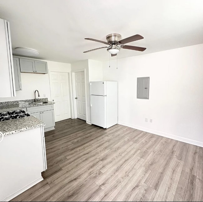 Building Photo - 2515 Erato St
