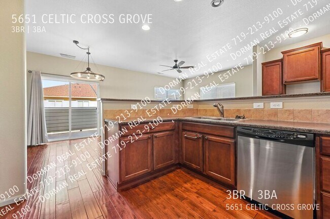 Building Photo - 5651 Celtic Cross Grove