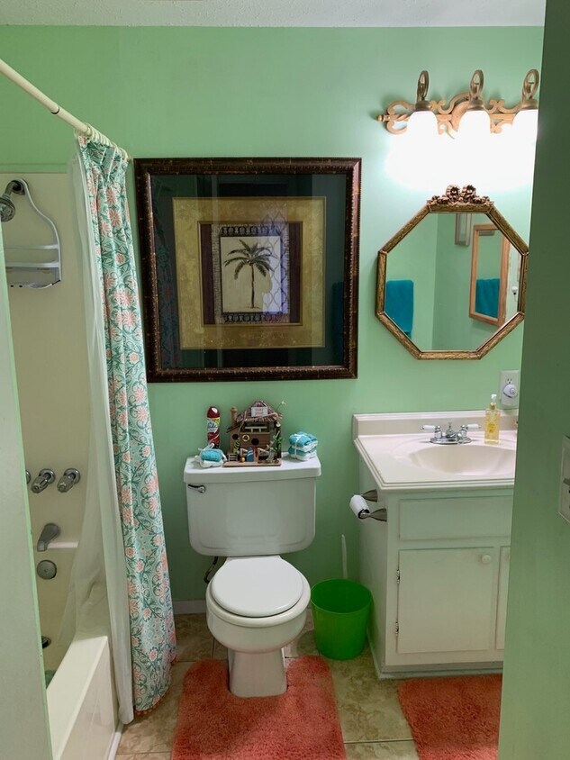 Foto principal - North Lagoon Townhome available now! $250....