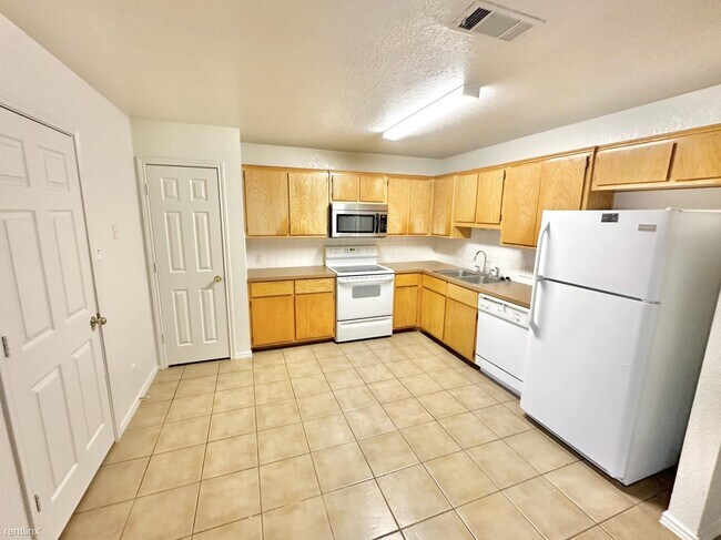 Foto del edificio - 3 br, 2 bath Duplex - 5800 Allstar Ct