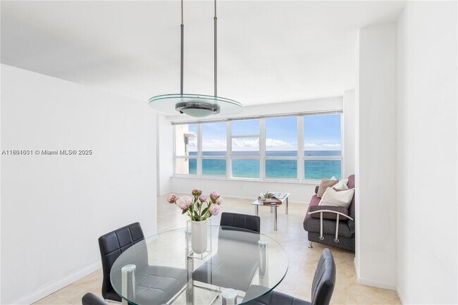 Foto del edificio - 4925 Collins Ave