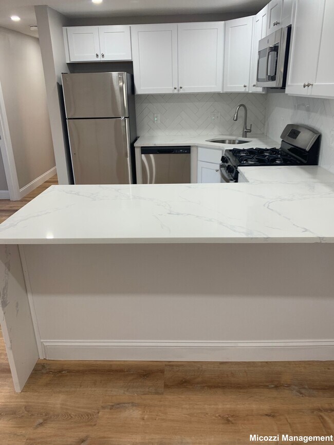 Foto del edificio - 975 Fellsway