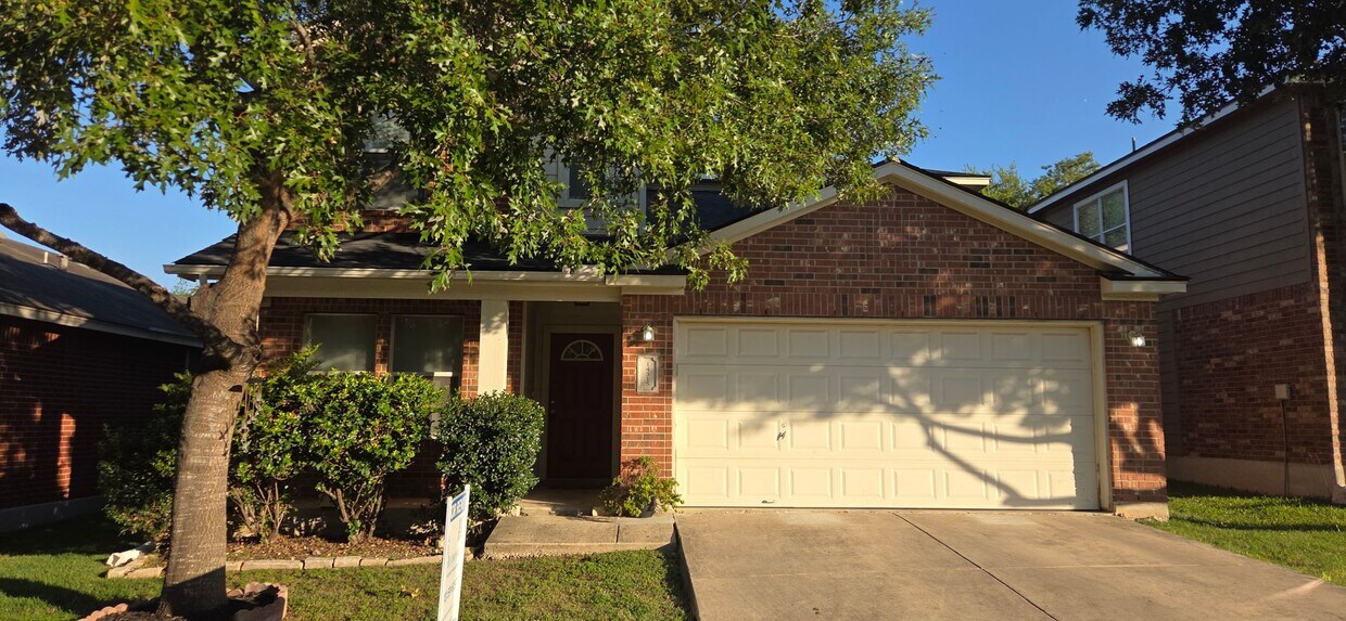 Primary Photo - Northeast San Antonio 5-Bedroom off Judson...