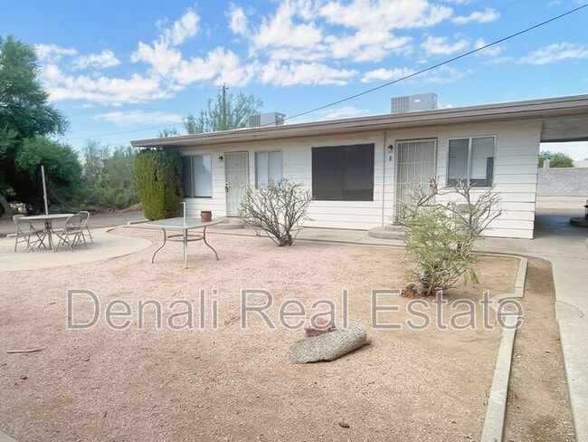 Building Photo - 1211 W Apache Trail