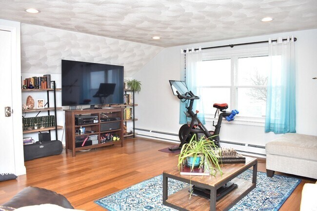 Living room with amazing ocean views! - 55 Cliff Ave