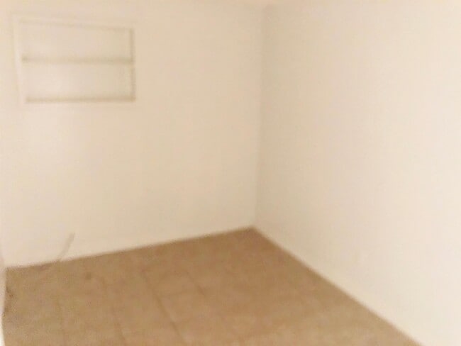 Building Photo - 210 Lee Dr