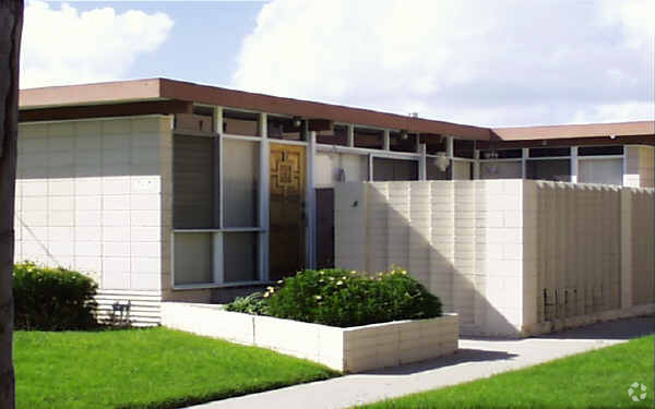 Building Photo - 567 Park Way