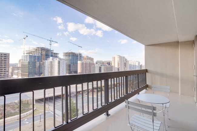 Foto del edificio - 1515 Richmond Hwy