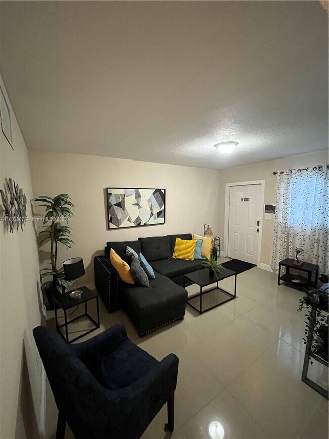 Foto del edificio - 441 NW 7th Terrace
