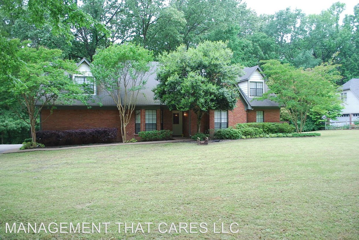 Primary Photo - 925 Timberlake Dr E