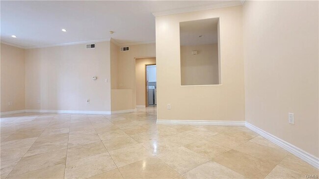 Building Photo - 2305 Watermarke Pl
