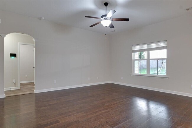 Foto del edificio - 4128 Pullman Cir