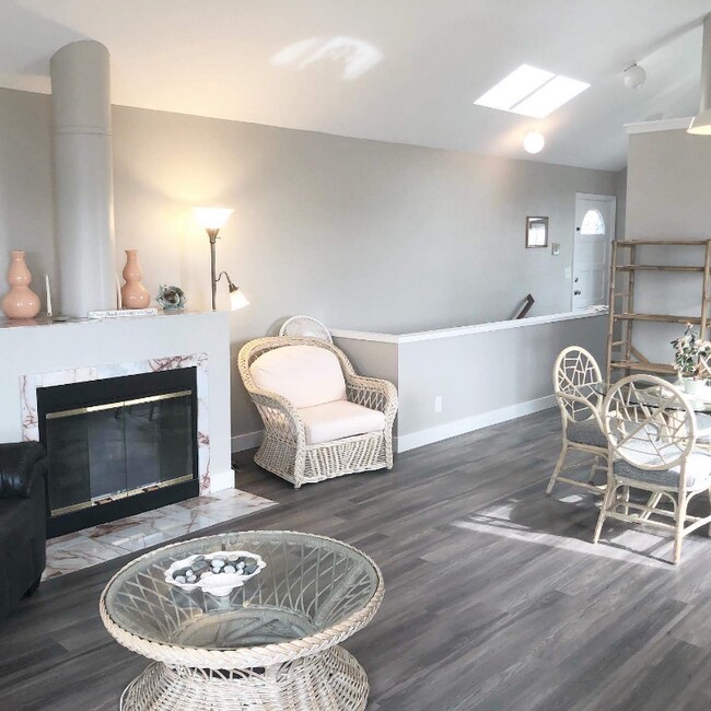 Building Photo - 605 S Myers St