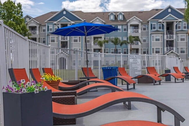 Building Photo - Cane Island