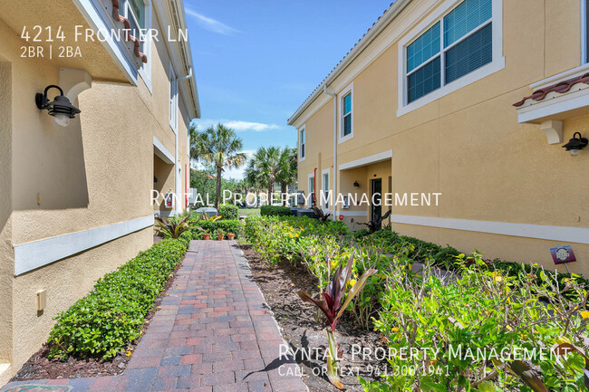 Foto del edificio - 4214 Frontier Ln
