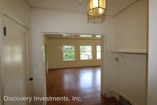 Building Photo - 695 Fairmount Ave