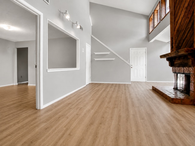 Building Photo - 9254 Forest Ln