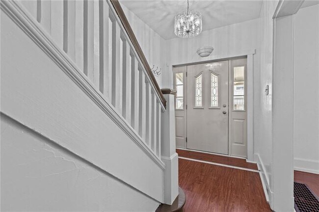 Building Photo - 1207 N Euclid Ave