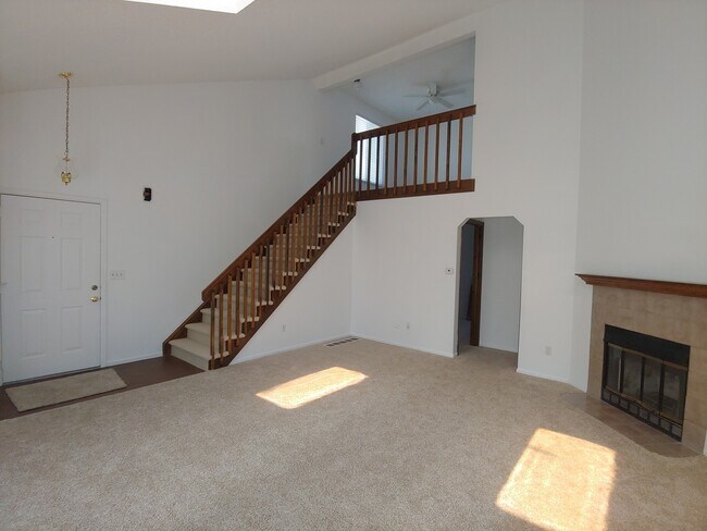 Building Photo - 2340 E Cherrywood Dr