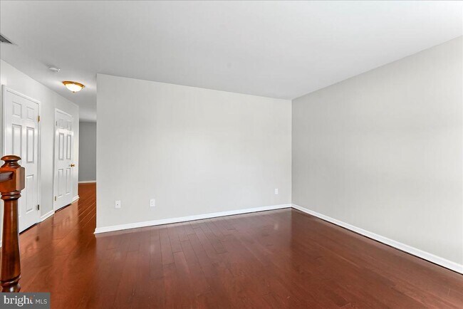 Foto del edificio - 705 Meadow Ct
