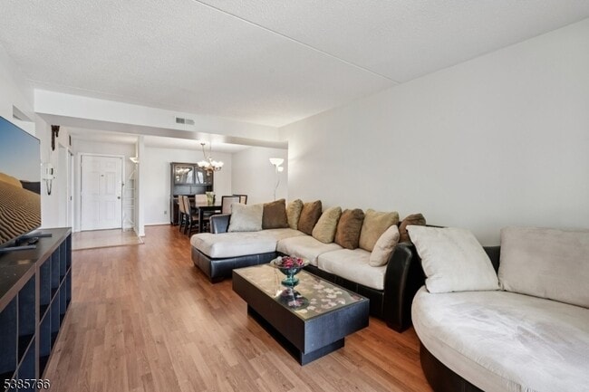 Building Photo - 38 Moonachie Rd