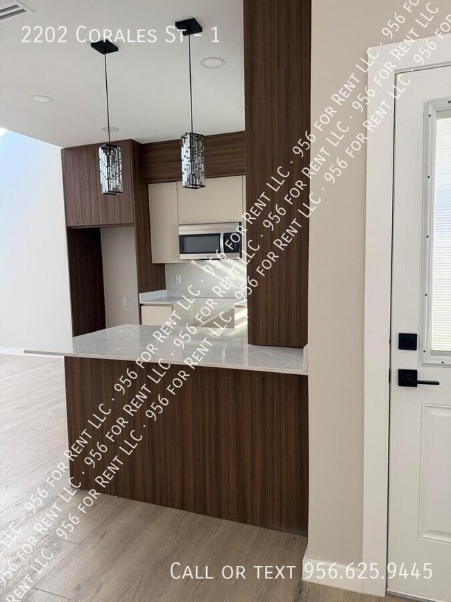 Foto del edificio - 2202 Corales St