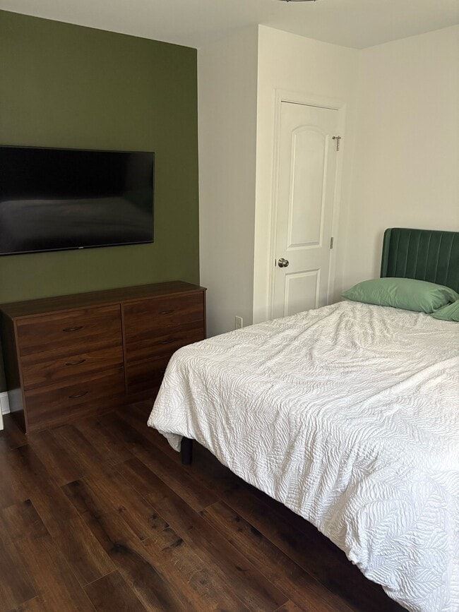 Foto del edificio - 5033 E Capitol St SE