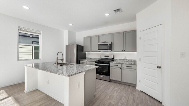 Foto del edificio - 4422 Chandler Rd