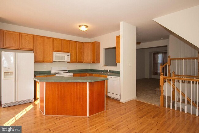 Building Photo - 4103 Apple Leaf Ct