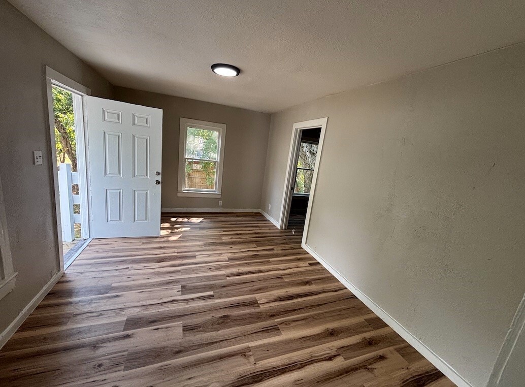 Primary Photo - 211 #A W South St