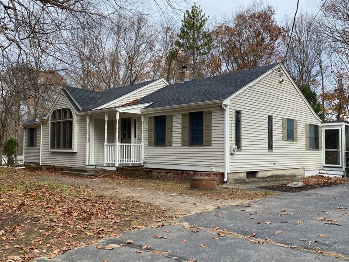 Primary Photo - 42 Belfield Dr