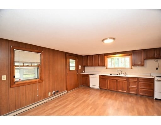 Building Photo - 63 Standish
