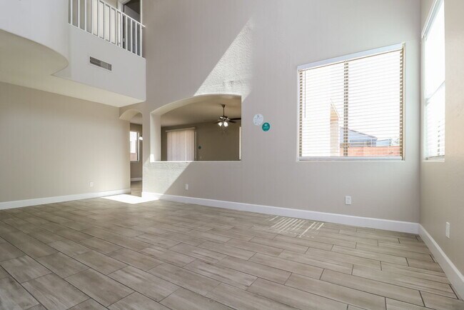 Foto del edificio - 29838 W Mitchell Ave