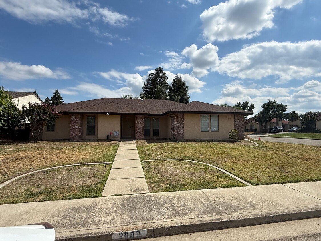 Foto del edificio - NE Visalia home coming soon