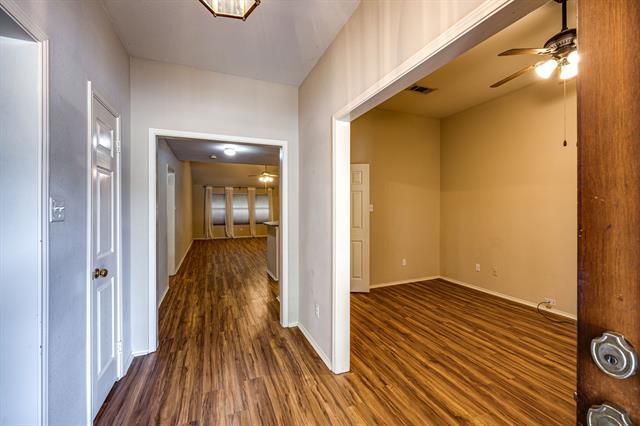 Foto del edificio - 404 High Meadow Dr