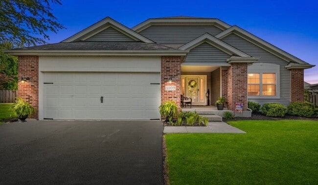Building Photo - 1009 Birchwood Dr