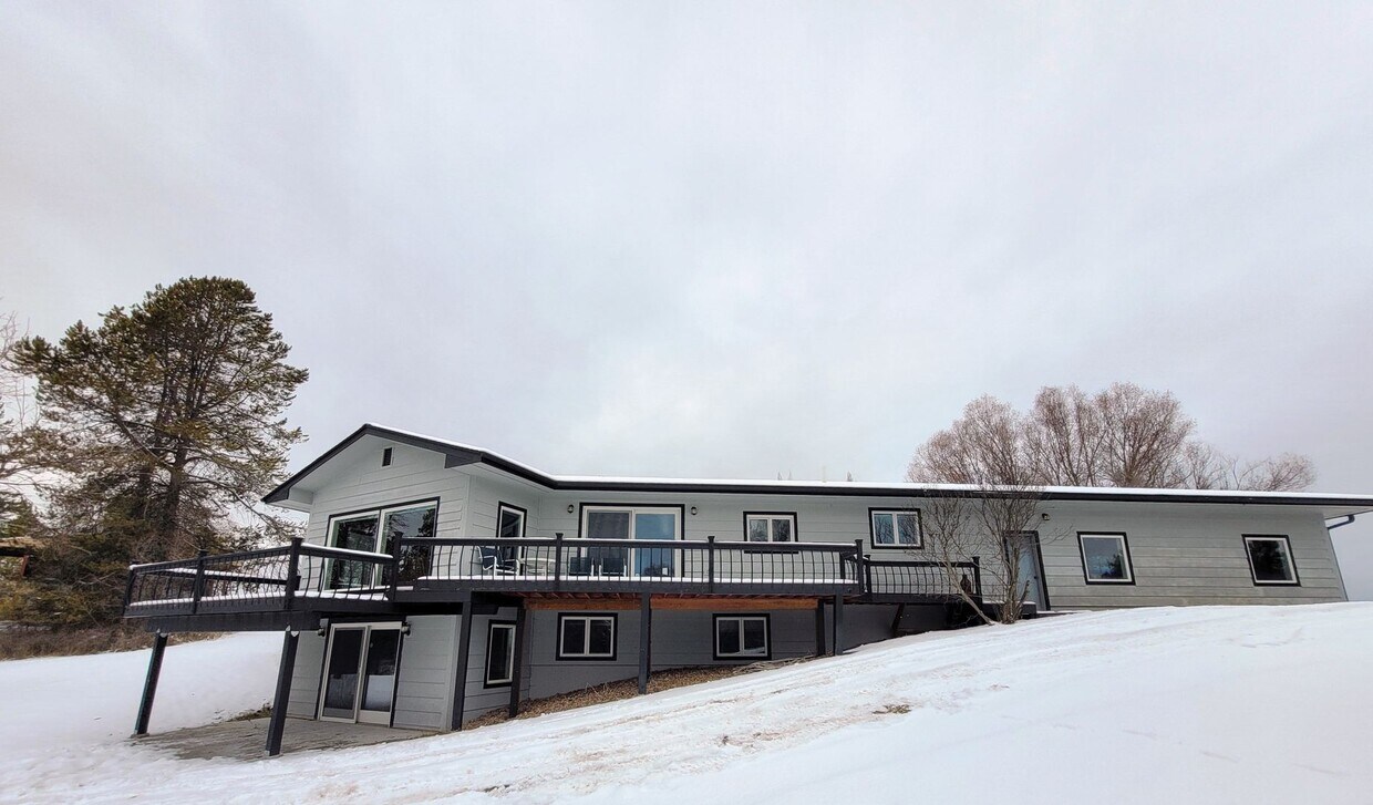 Private Whitefish River 3 bedroom, 3 bath House Rental in