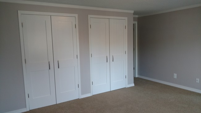 Master Bedroom Closet - Cascade Park Apartments