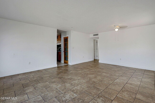 Foto del edificio - 287 Sunset Hills Dr