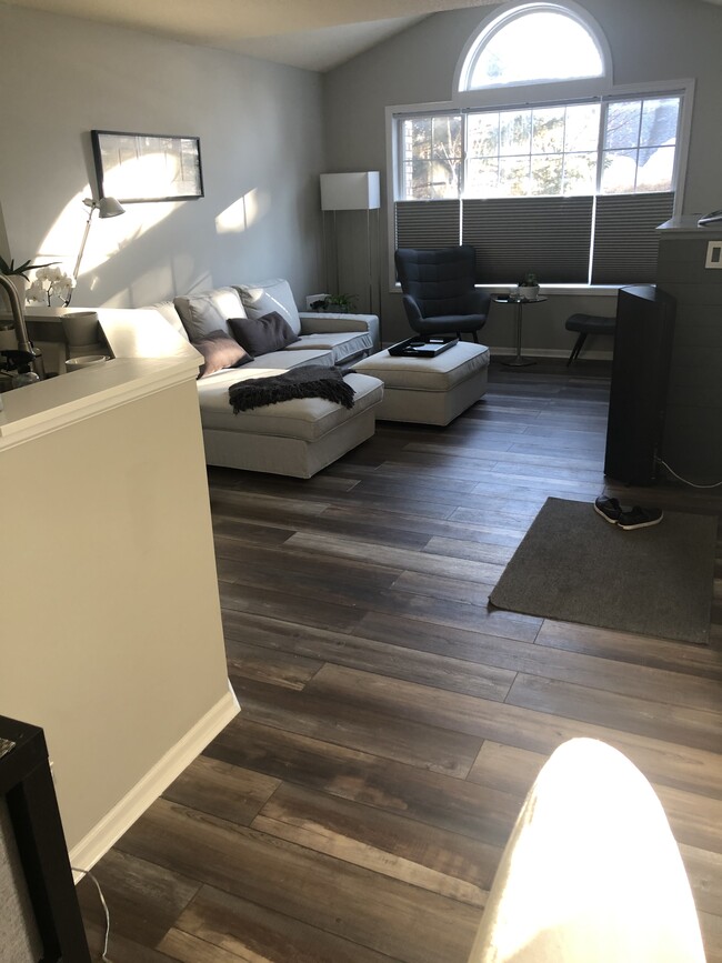 Foto del edificio - 7295 Brittany Ln
